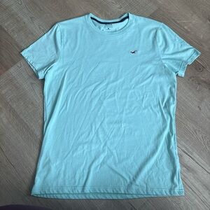 Hollister Men's Aqua Short Sleeve Tee